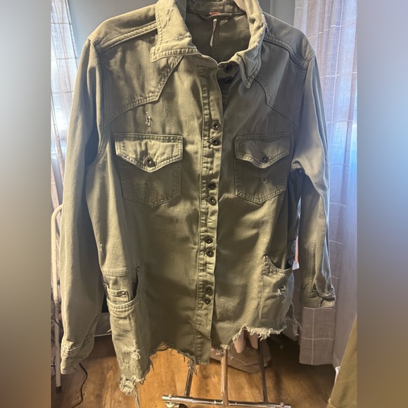 Free People Moonchild Denim Shirt Jacket in Olive Excellent Condition. - Picture 6 of 9